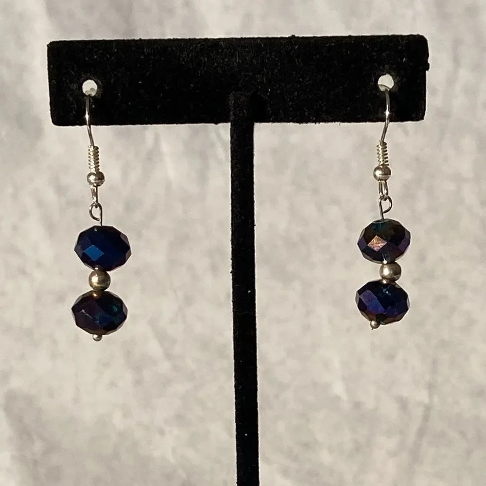 🍭6/$30 Bundle Dangle earrings with purple crystal